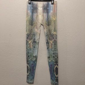Thatcher Collection legging